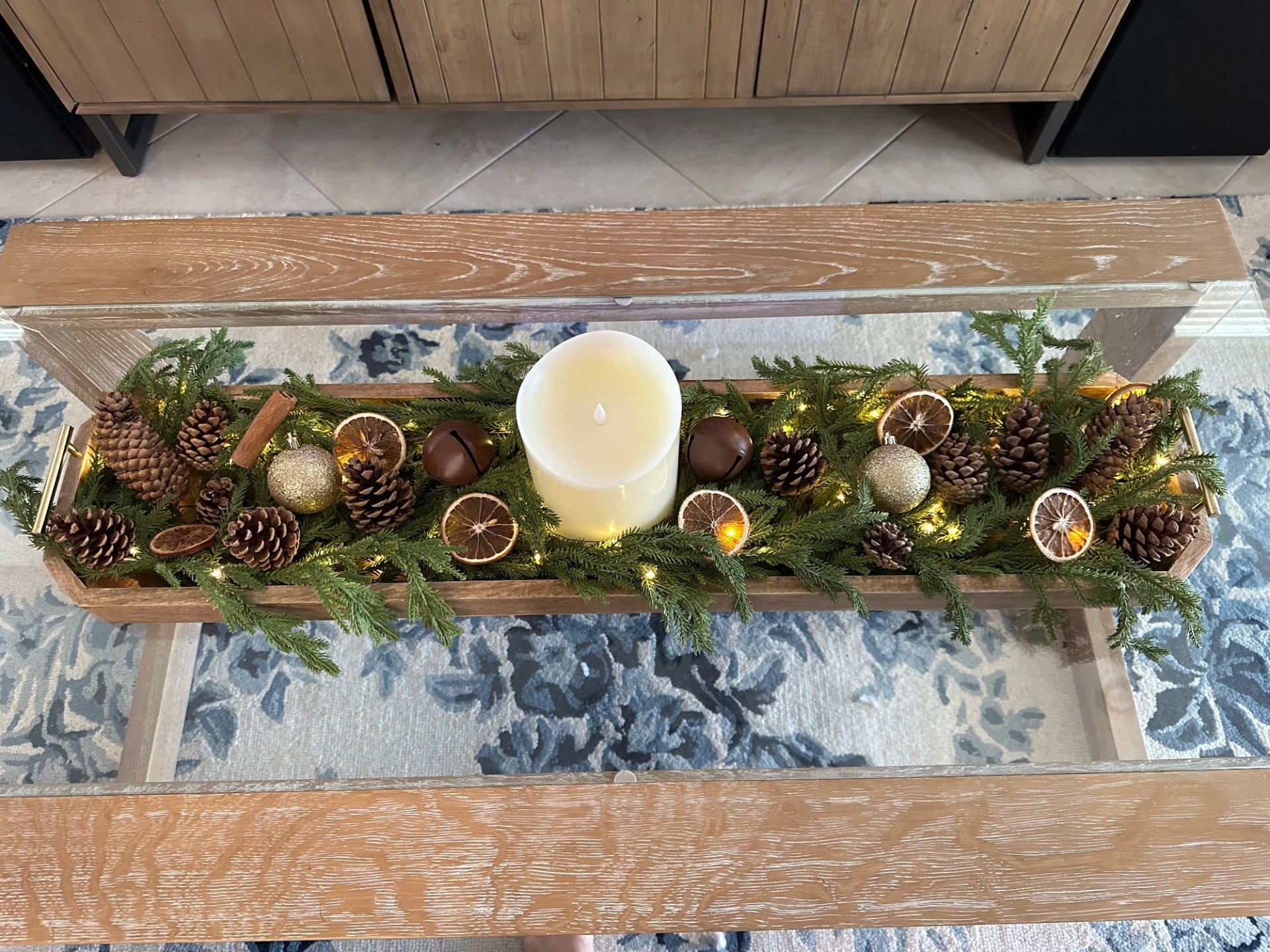 Pinecone center piece
